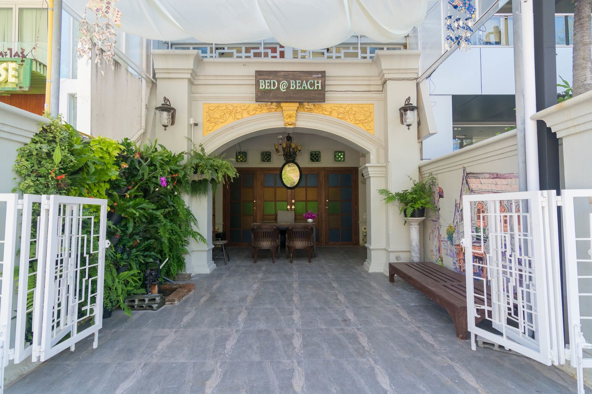 Bed At Beach Hostel Phuket Exterior photo
