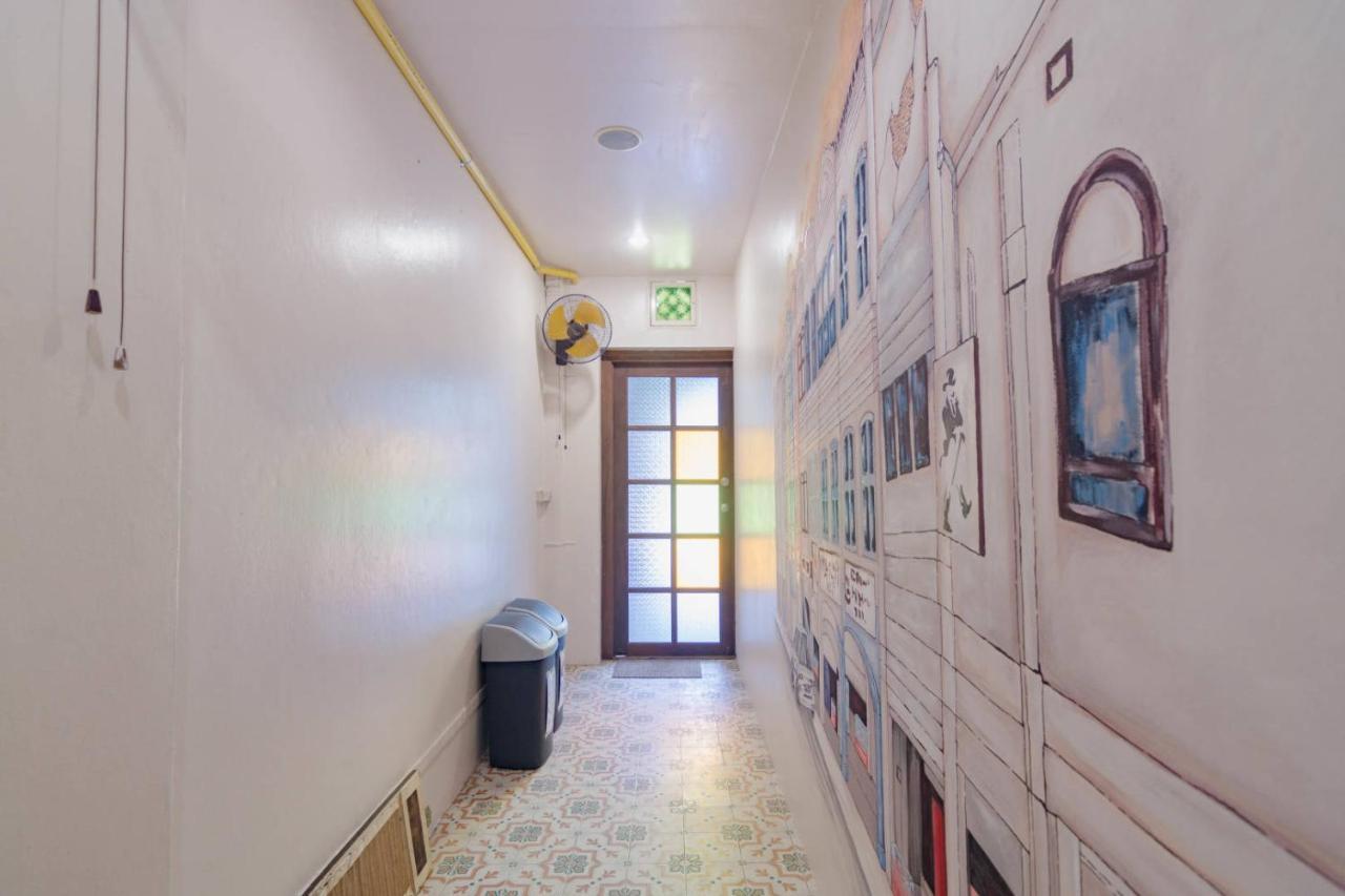 Bed At Beach Hostel Phuket Exterior photo